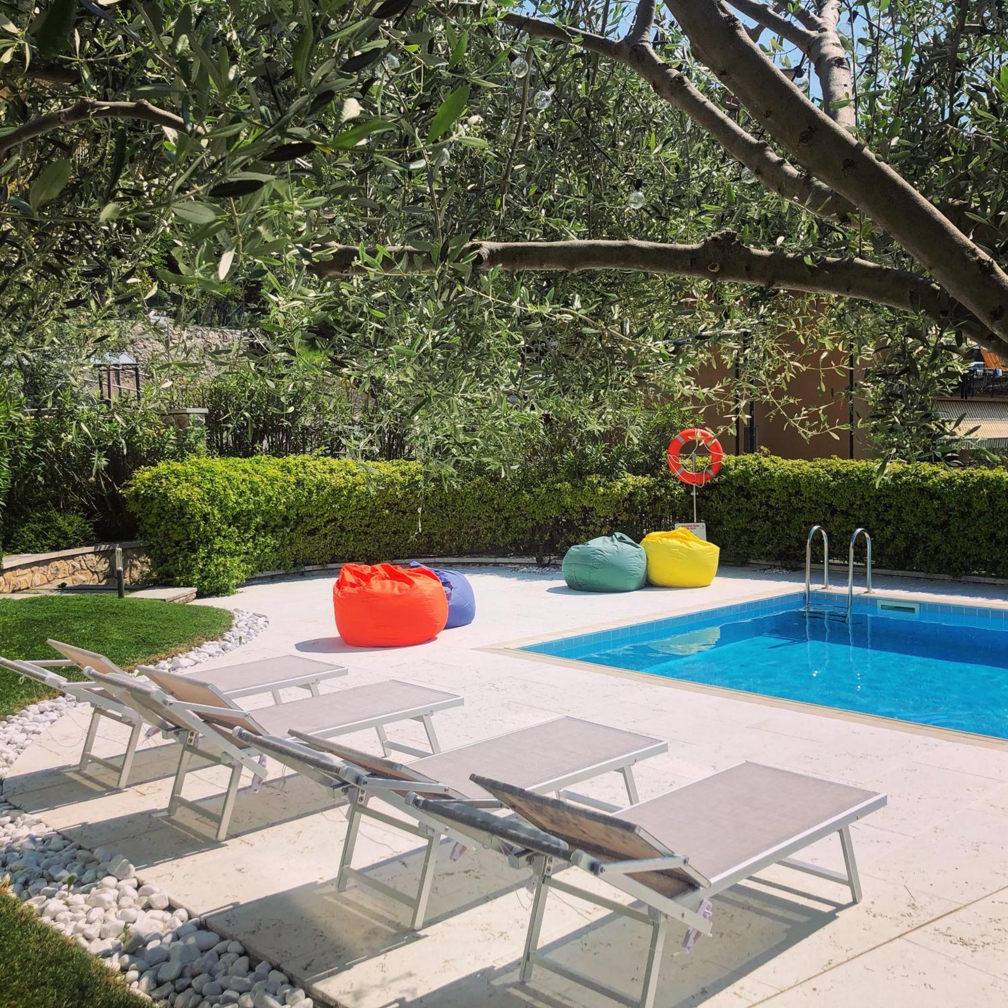 Villa Borgo Borago برنزوني سول جاردا المظهر الخارجي الصورة